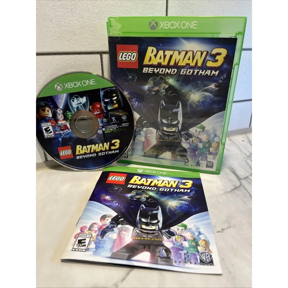 LEGO Batman 3 Beyond Gotham 2014Xbox One Used Manual & Broken Case Fast Shipping